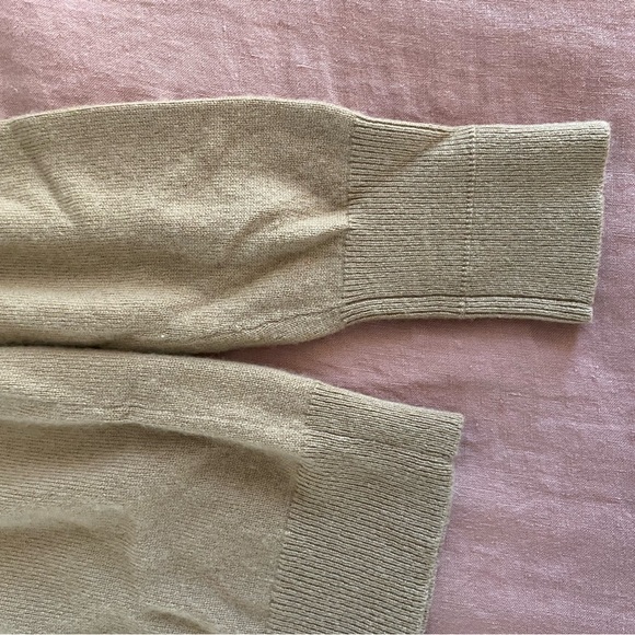 Never worn Everlane Cashmere Tan Sweater - Picture 3 of 5